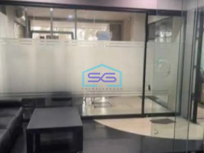 Disewakan Ruko Luas Bangunan  450 m² Lokasi Harmoni Jakarta Pusat