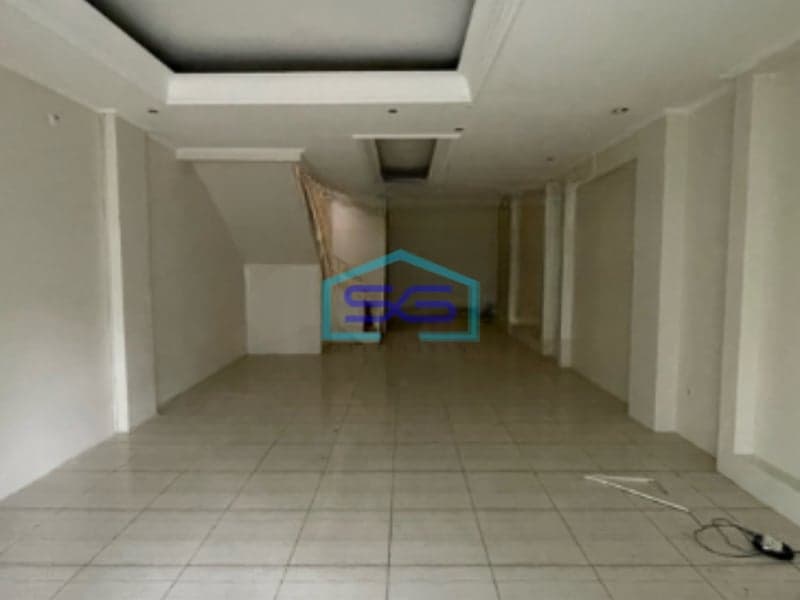 Disewakan Ruko Siap Pakai 3 Lantai Di Area Bangka Kemang Jakarta Selatan LB 182m2