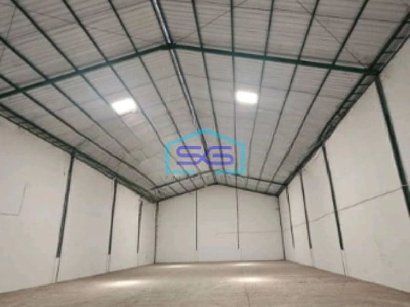 Disewakan Gudang Akses Container Luas Tanah  1260 m² Lokasi di Surabaya