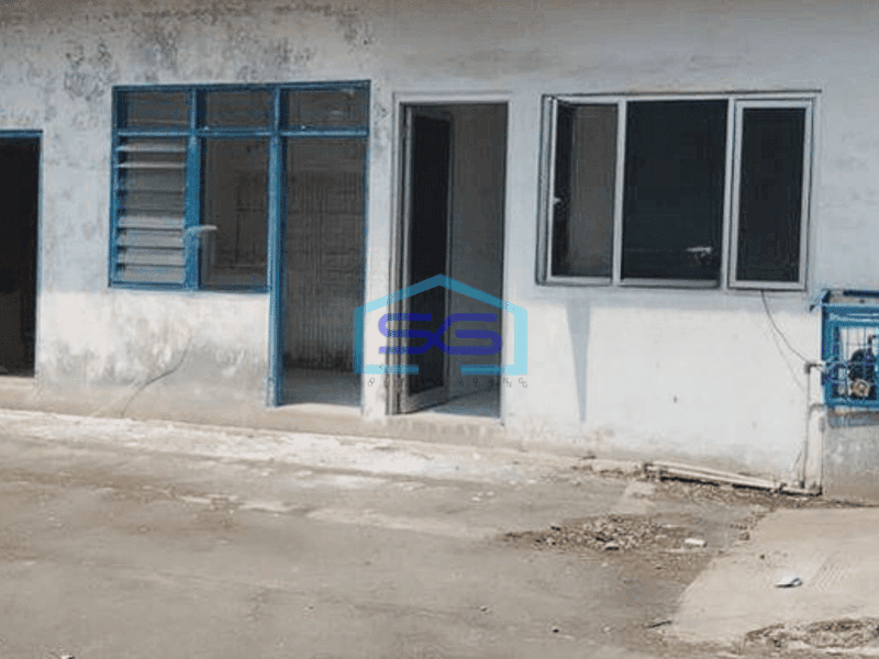 Dijual gudang bagus 894m2 di Kamal