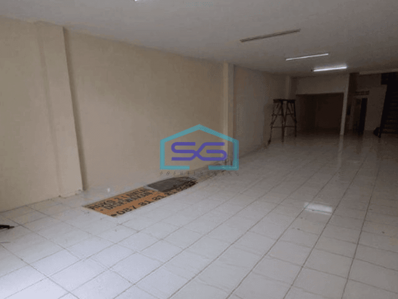 Disewakan Ruko 3 Lantai Luas Tanah 294 m² di Klender Jakarta Timur Dekat Stasiun
