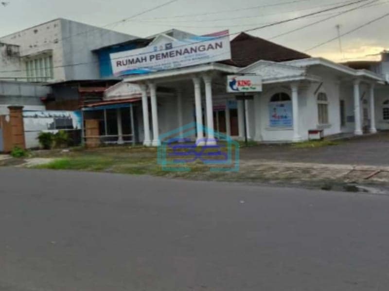 Disewakan Ruang Usaha Dekat Kantor Walikota Dan Jl Sudirman Tikala, Manado Luas Bangunan  600 m²