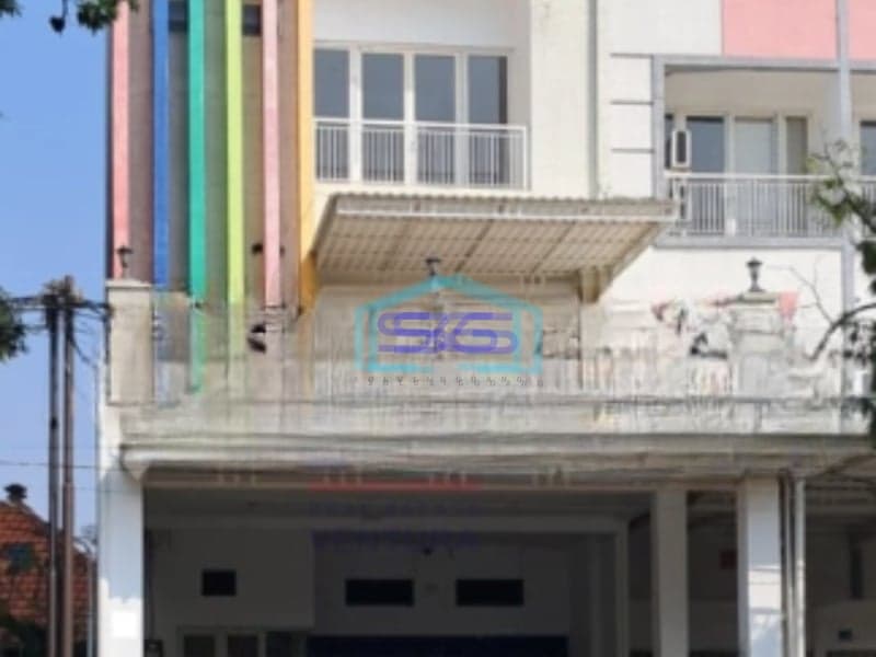 Dijual Ruko Strategis Luas Bangunan 900 m2 Lokasi Surabaya Kota