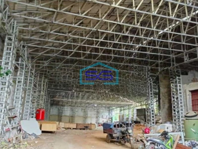 Dijual Gudang Lokasi Strategis Siap Pakai Luas Bangunan  2500 m² di Salatiga Jawa Tengah