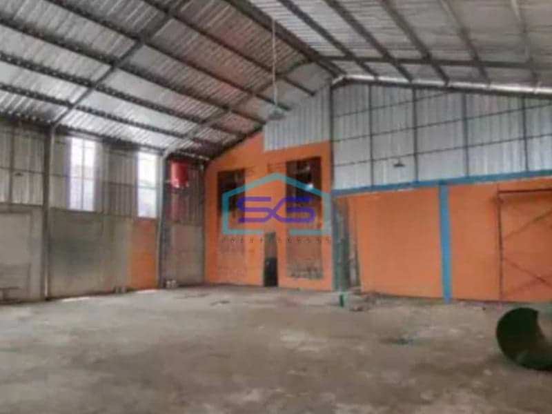 Disewakan Gudang Luas Tanah  300 m²  Lokasi di Cipayung Jakarta Timur