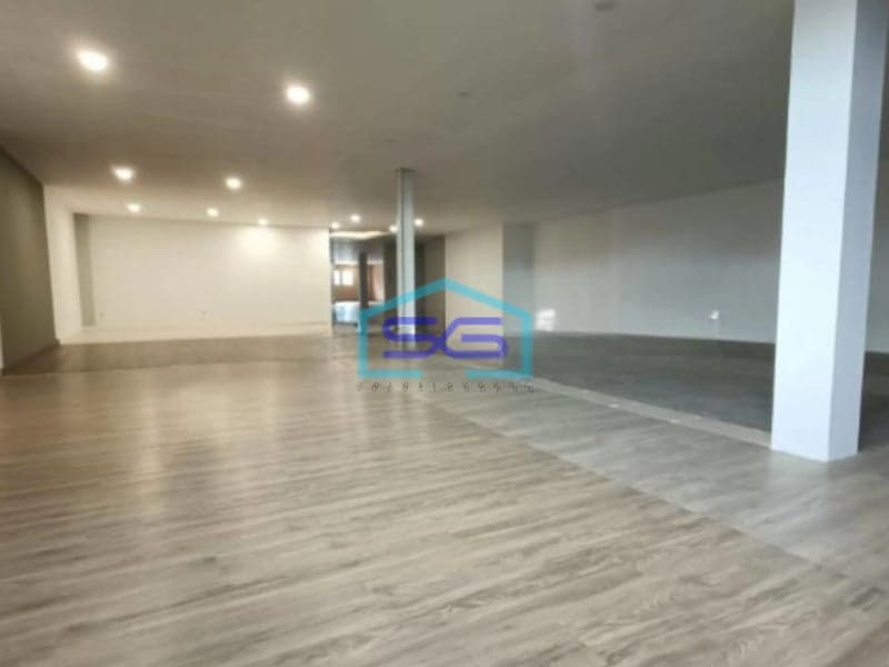 Disewakan Ruang Usaha 3 Lantai dan Luas di Mainroad Pasir Kaliki Bandung LB 2000m2