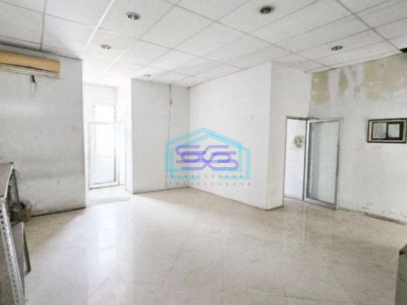 Disewakan Ruko Strategis Tengah Kota Dekat Jalan Slamet Riyadi Solo LB 150m2