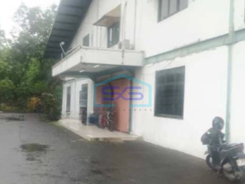 Dijual Gudang Pabrik Luas Tanah 2410 m² Lokasi Siap Huni di Tangerang