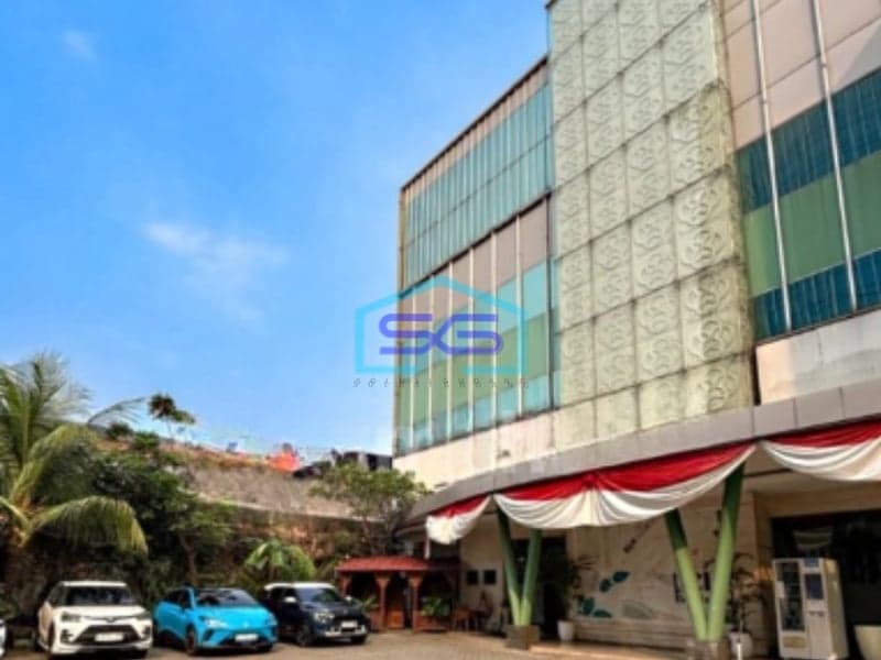 Dijual Gedung Kantor Strategis Siap Pakai di Menteng Jakarta Pusat LT 1718m2