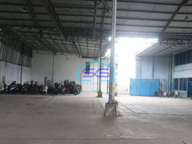 Dijual Pabrik Ada Kantor Lokasi Cibinong Bogor   Luas Bangunan 3100 m²