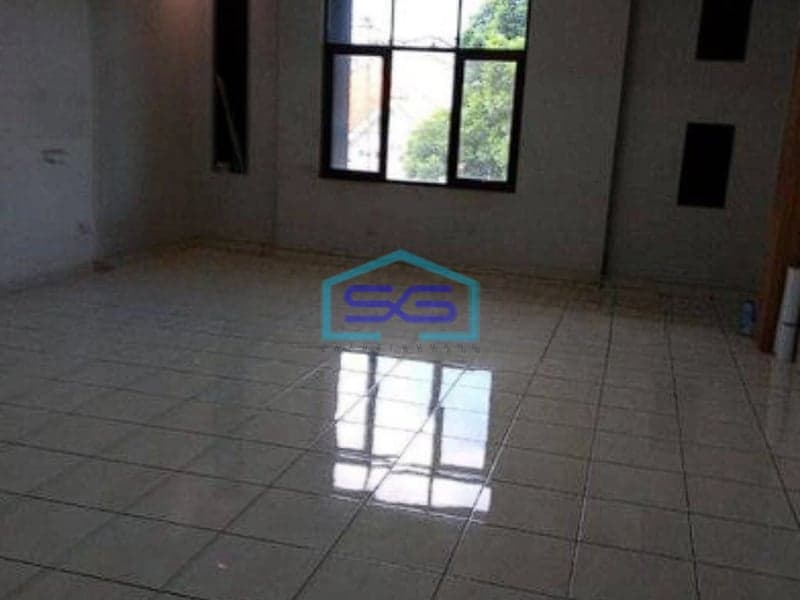 Disewakan Ruko di Jalan Veteran  Sayap Asia Afrika. Pusat Kota Bandung Tengah