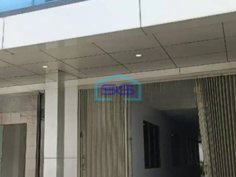 Disewakan Ruko Lokasi Strategis Luas Tanah 498 m² di Jakarta Timur