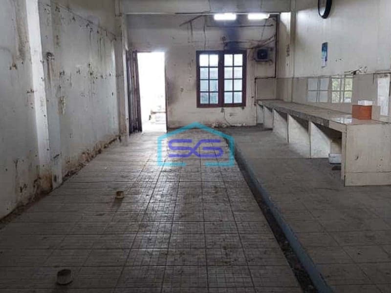 Disewakan Ruko di Taman Palem Lestari Jakarta Barat Bangunan 4 Lantai