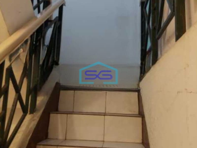 Dijual Ruko Pinggir Jalan Raya Luas Bangunan  230 m² Lokasi Daan Mogot Jakarta Barat