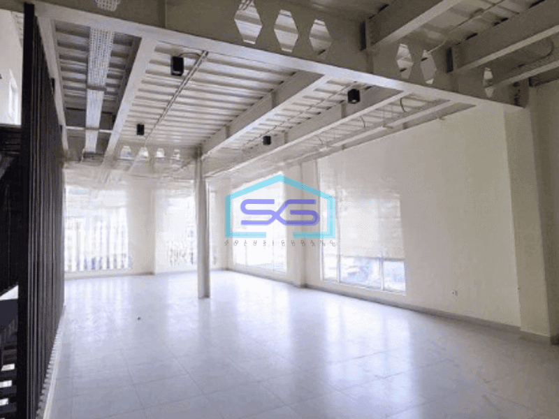 Disewakan Ruko Luas Bangunan 576 m² di Serpong Tangerang Selatan