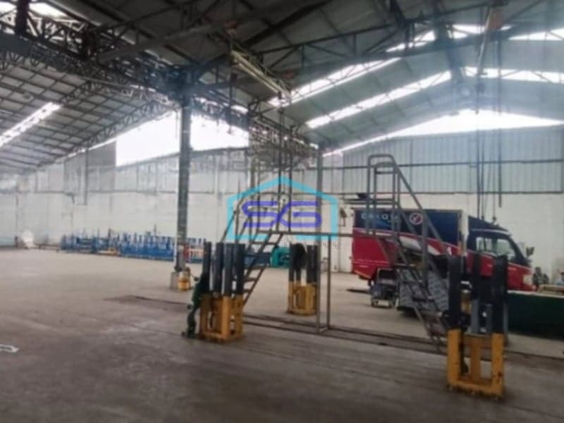 Dijual Pabrik Ada Kantor Luas Bangunan  2282 m² Lokasi Bebas Banjir di Cibinong Bogor