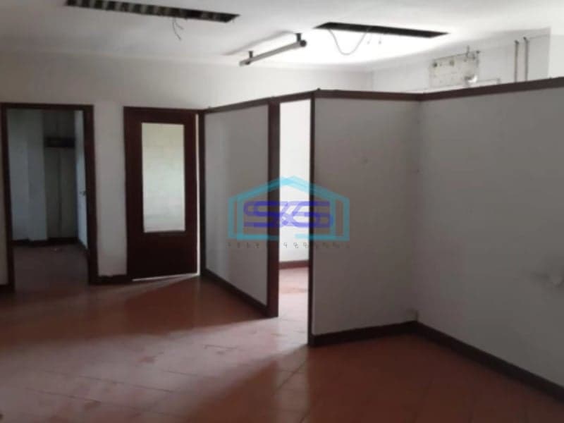 Dijual Tanah dan Bangunan Gudang di Kelapa Dua Jakarta barat SHM Luas 667m²