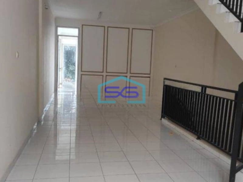 Disewakan Ruko Baru Renovasi 2,5 Lantai di Kemang Jakarta Selatan