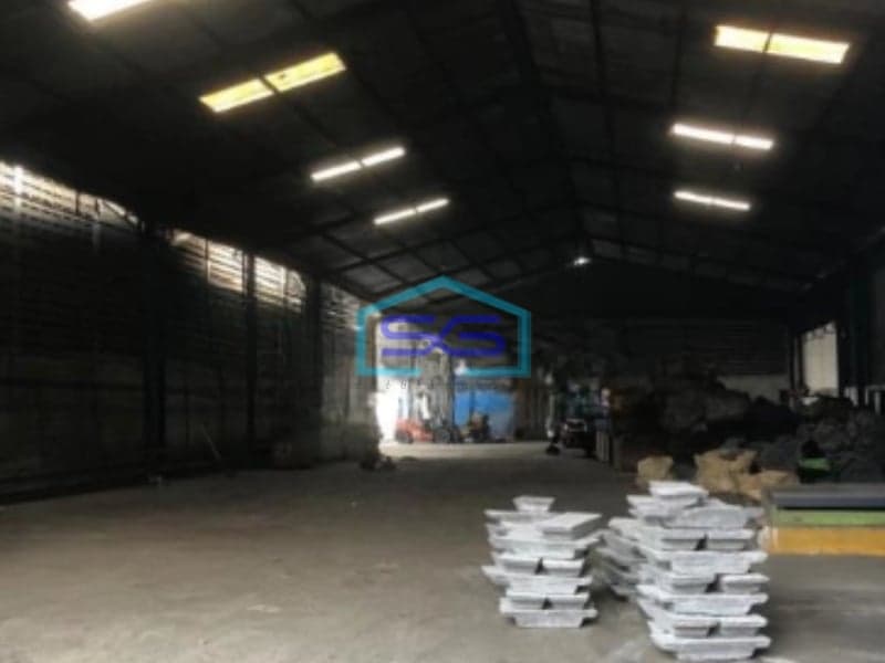 Dijual Pabrik Akses Container 40 Feet Luas Bangunan 16500 m² di Cikupa Tangerang