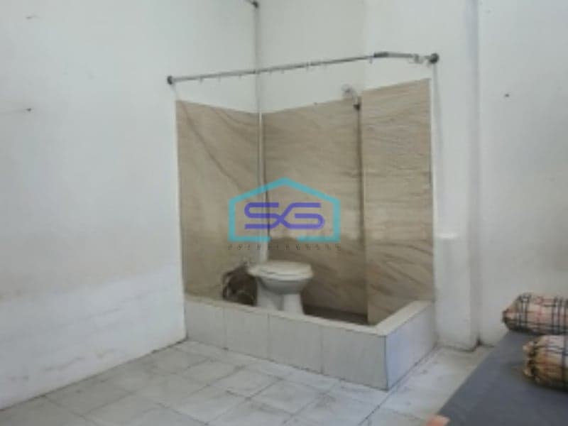 Disewakan Ruko Luas Bangunan  180 m² Lokasi di Tambora Jakarta Barat