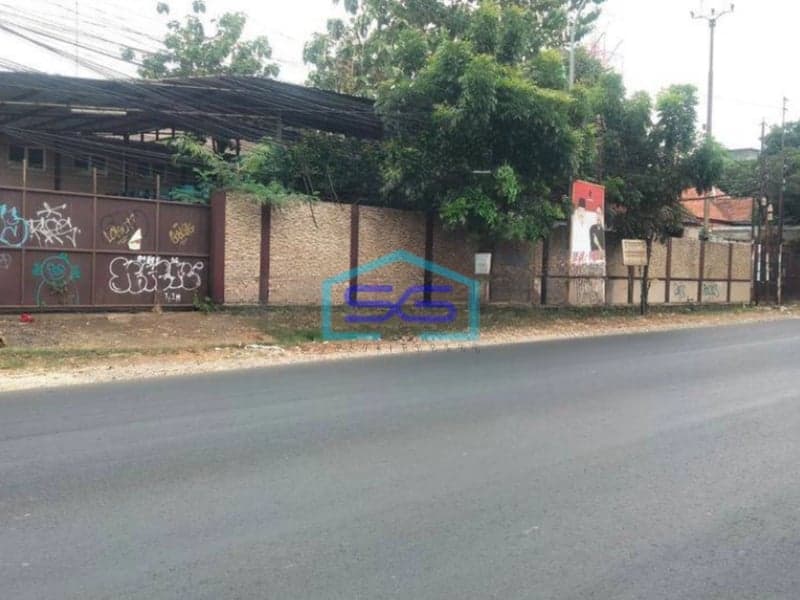 Dijual Gudang Strategis di Jalan Raya Narogong Bekasi Luas 4200m2