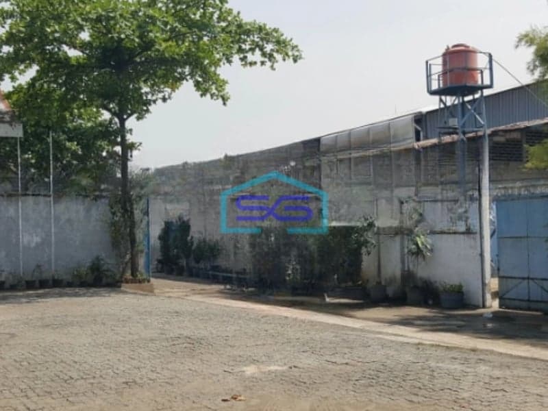 Dijual Gudang Luas Bangunan 18700 m² Lokasi Daan Mogot Jakarta Barat