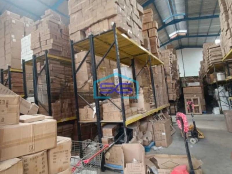 Disewakan Gudang Ada Kantor Luas Bangunan 1600 m² Lokasi Cipondoh Tangerang
