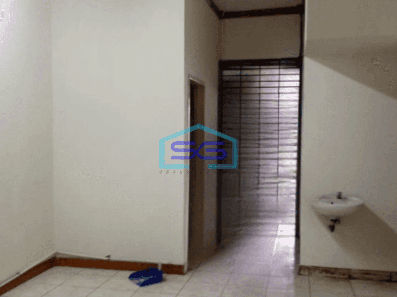 Disewakan Ruko 2 Lantai Luas Tanah 552 m² Lokasi Strategis di BKR Bandung