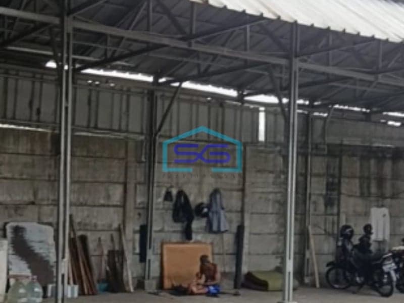 Disewakan Gudang Akses Container 40 Feet Luas Tanah  800 m² di Tangerang