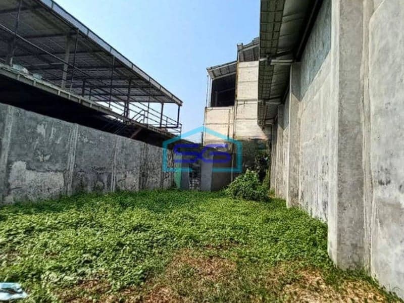 Dijual Pabrik Diluar Kawasan Baru Setengah Pembangunan di Bekasi LT 4000m2