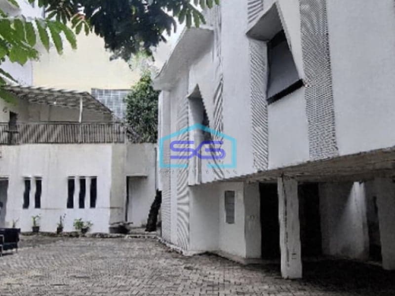 Disewakan Kantor Luas Tanah  1237 m² Lokasi di Kebayoran Baru Jakarta Selatan