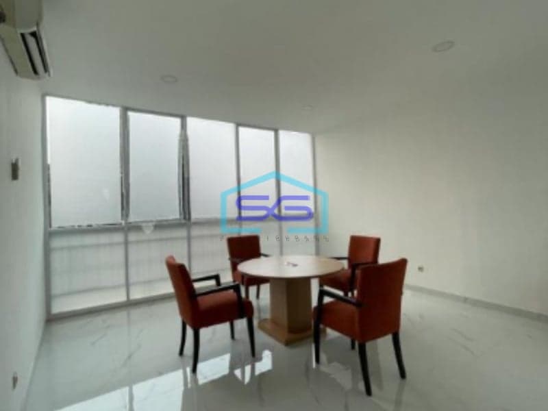 Disewakan Ruko 3 Lantai Di Daerah Komersil Pondok Indah Jakarta Selatan LB 210m2