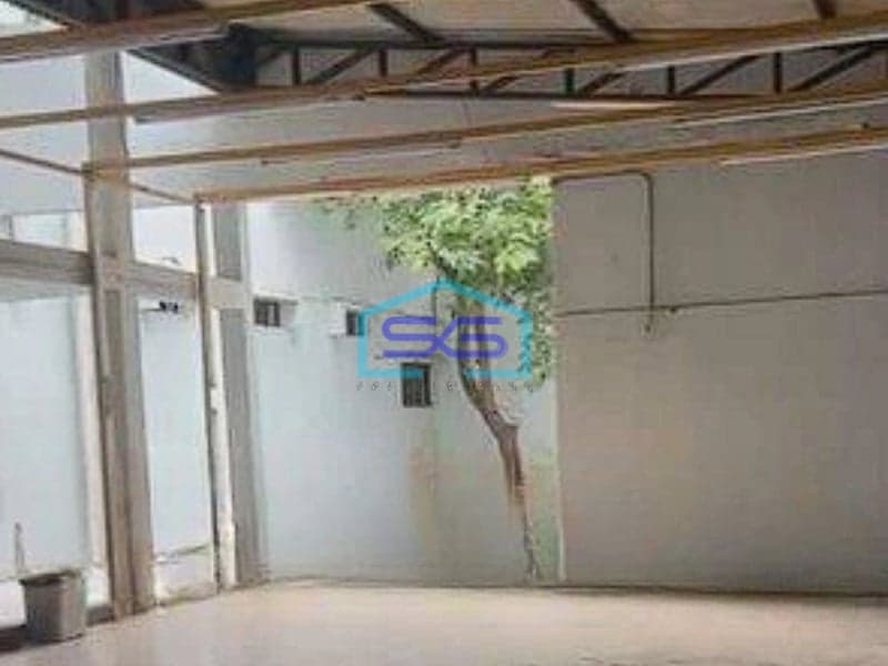 Disewakan Ruko besar 2 Lantai di Pinggir Jalan Raya Siliwangi, Bekasi LB 1500m2