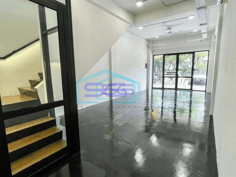 Dijual Ruko 3 lantai +1 Roof top di Sunter Terrace. Bagus, lantai epoxy.