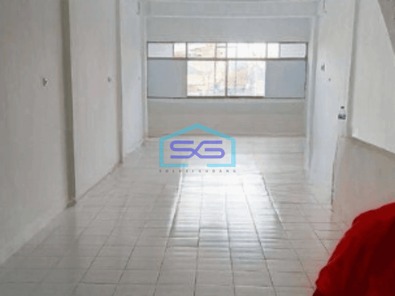 Disewa Ruko jl.utama 3lantai usai renov di Bandengan Jakarta Utara