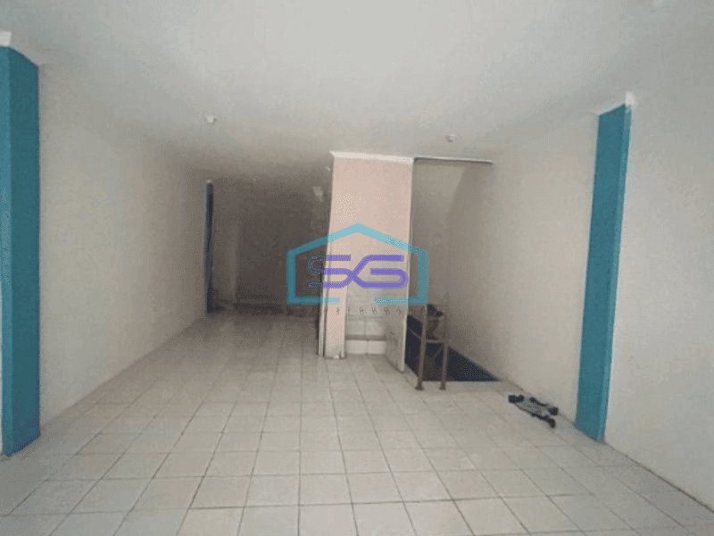 Disewakan Ruko 3 Lantai Luas Bangunan  315 m² di Taman Palem Jakarta Barat
