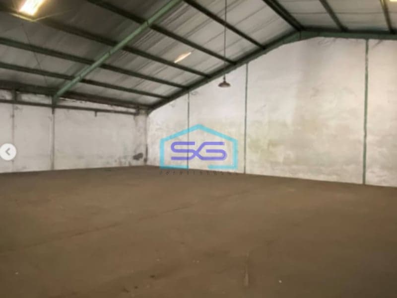 Disewakan Gudang Angtropolis blok E Ada lift barang di Surabaya Jawa Timur LB 480m2