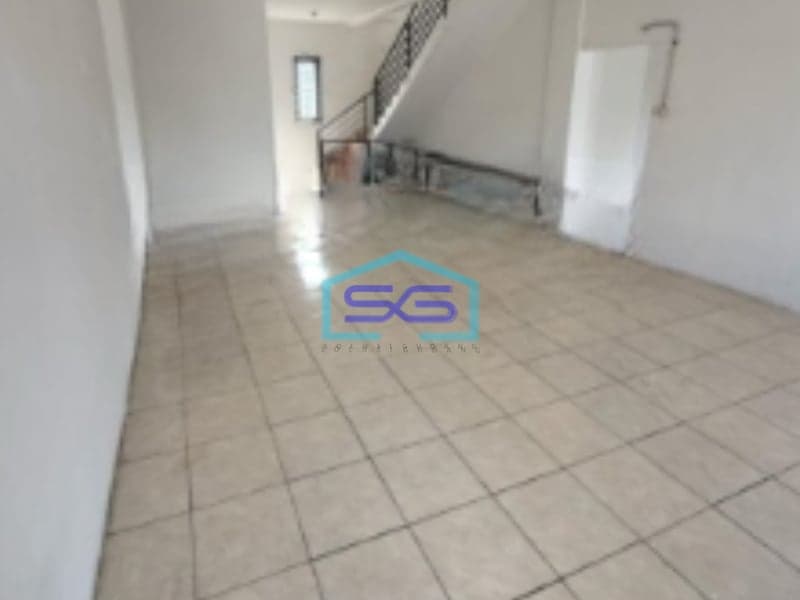 Disewakan Ruko 3 Lantai Luas Bangunan  540 m² Lokasi di Kapuk Kamal Jakarta Barat