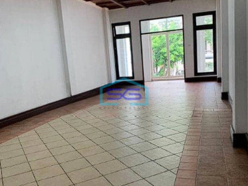 Dijual Ruko 3,5 Lantai Baru Gres Siap Pakai ada Pos Security 24 jam Surabaya LB 300m2