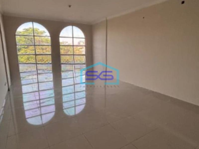 Dijual Ruko Luas Bangunan  236 m² Lokasi Siap Huni di Jakarta Barat