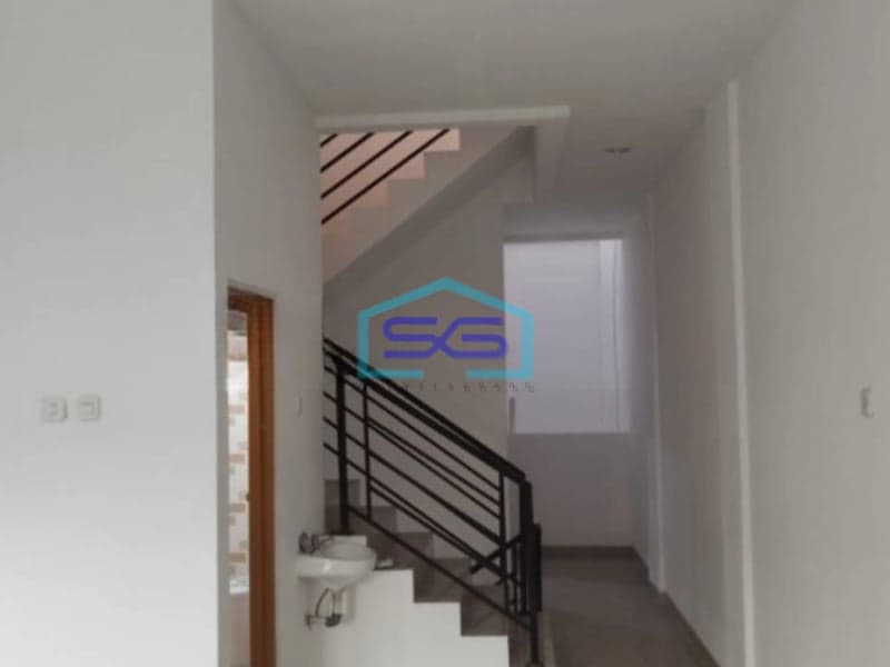 Dijual Ruko di Jelambar Jakarta barat Sudah Renovasi SHM LB 156m2