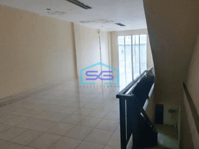 Disewakan Ruko Luas Bangunan 400 m² di Pluit Jakarta Utara