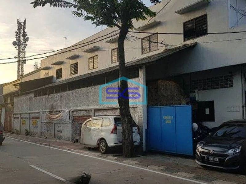 Dijual Cepat Pabrik Strategis di Cengkareng Jakarta Barat LB 608m2