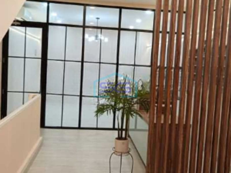 Disewakan Ruko 3 Lantai Luas Bangunan 175 m² Lokasi Bebas Banjir di Tangerang