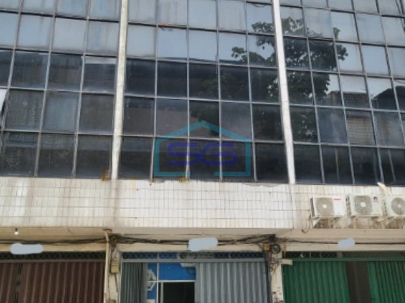 加急出售！卡利德勒斯商住两用房，3.5层，西雅加达，土地面积68平方米