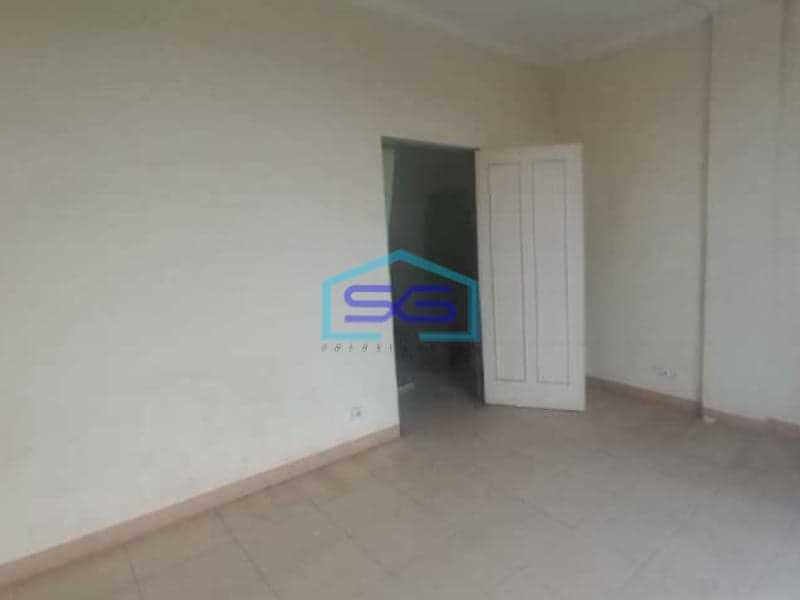 Disewakan Ruko Luas Bangunan 120 m² Lokasi Bebas Banjir di Harapan Indah Bekasi