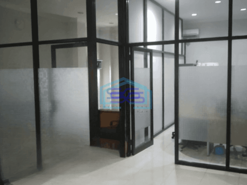 Disewakan Gudang 2 Lantai Luas Tanah  568 m² di Condong Catur Sleman