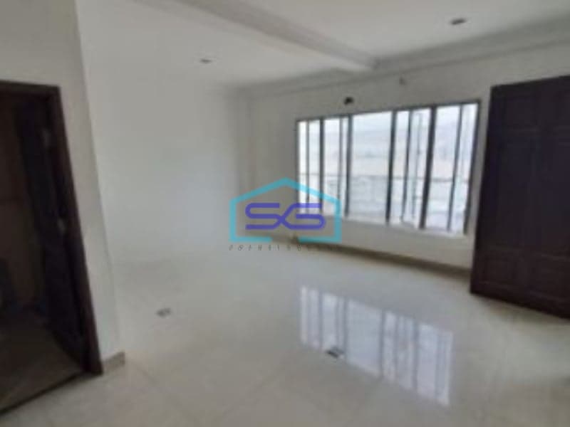 Disewakan Gudang Luas Bangunan  300 m² Ada Kantor Lokasi di Jakarta Barat