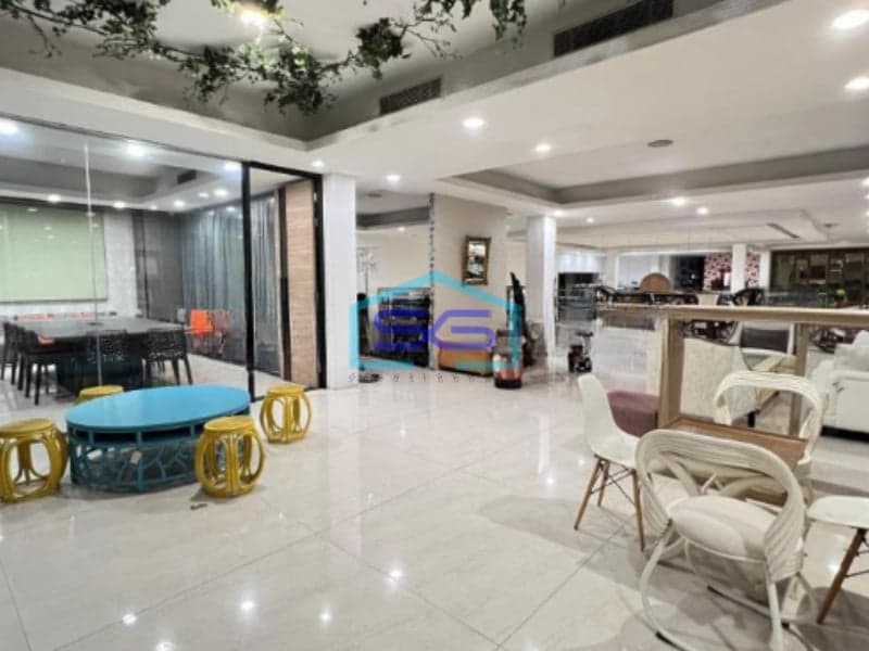 Disewakan Ruko Mini Building Lokasi Strategis di Gandaria Jakarta Selatan LB 1500m2