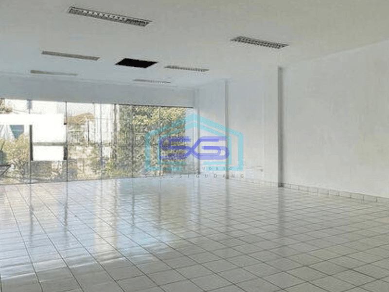 Disewa Ruko Cocok Kantor di Mainroad Surya Sumantri
